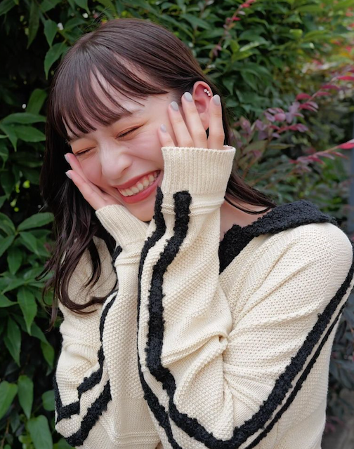 上田綺世の妻・由布菜月が秋服姿の最新ショットを公開！