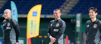 元サッカー日本代表・坪井慶介、東京ドームで初蹴り！“フットボールキッズ”と熱い新年スタート