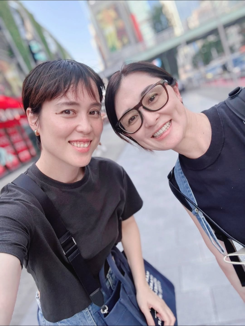 "かおる姫"とのツーショットが話題！大山未希、仲良し菅山かおると束の間お茶タイム楽しむ！