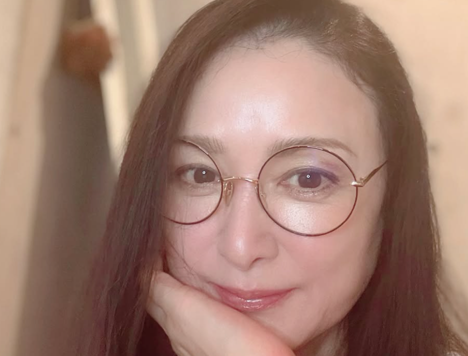 「おはようございます」国生さゆり、素顔の自撮りで届ける爽やかな朝の一言