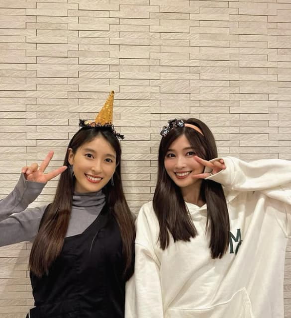 「超嬉しいツーショット可愛い」土屋太鳳が姉妹でハロウィンツーショットを公開！