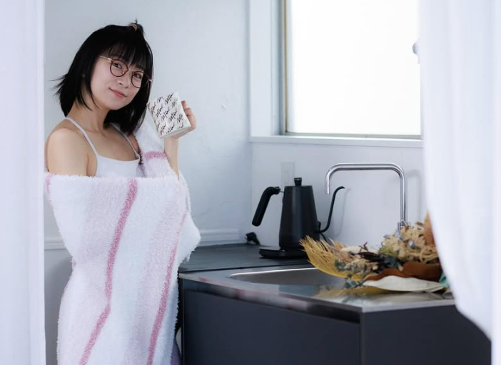 癒しの朝シーン！時東ぁみがグラビア＆防災イベントを告知