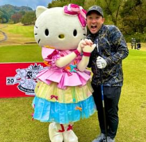 杉谷拳士がキティちゃんと〇〇〇！？「肩からキャハって声が聴こえるよー😍」