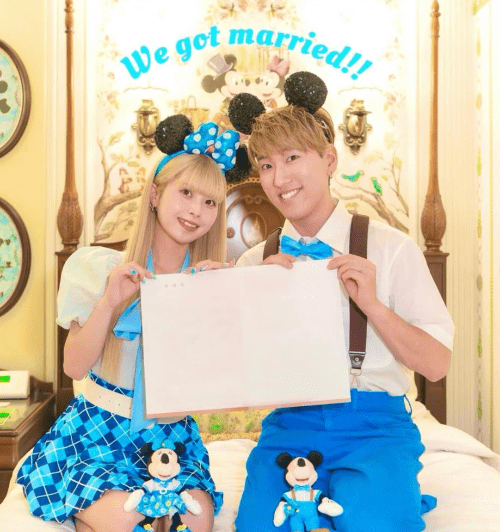 大人気カップルYouTuber、7年記念日に入籍を発表「正式にプリンセスになれました」