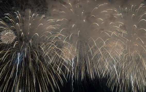 上地雄輔、長岡花火大会を訪れ迫力満点の大花火を満喫！