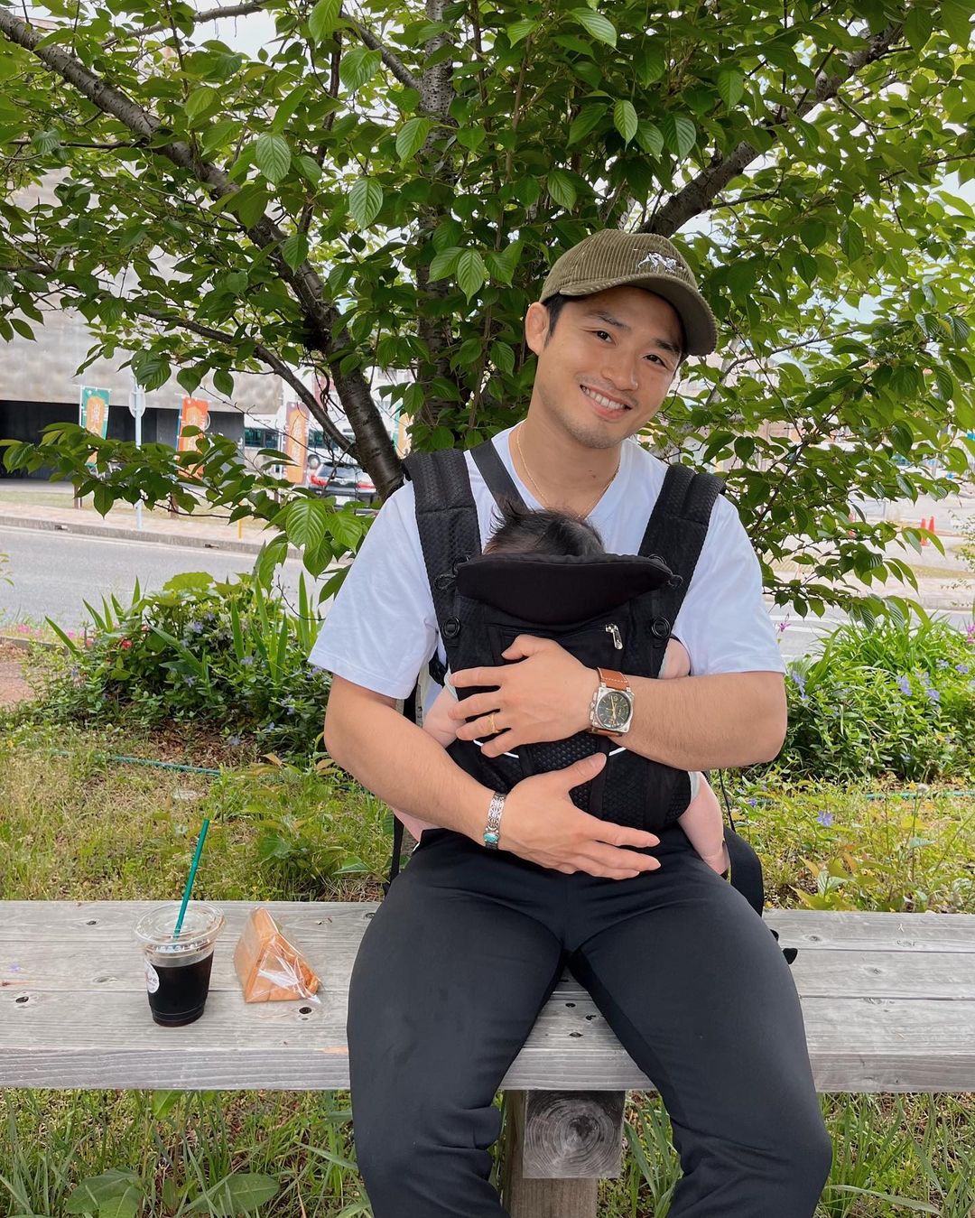 「善きお父さんですね😊👏🍀」 丸山城志郎の“パパ姿”に絶賛の声👶