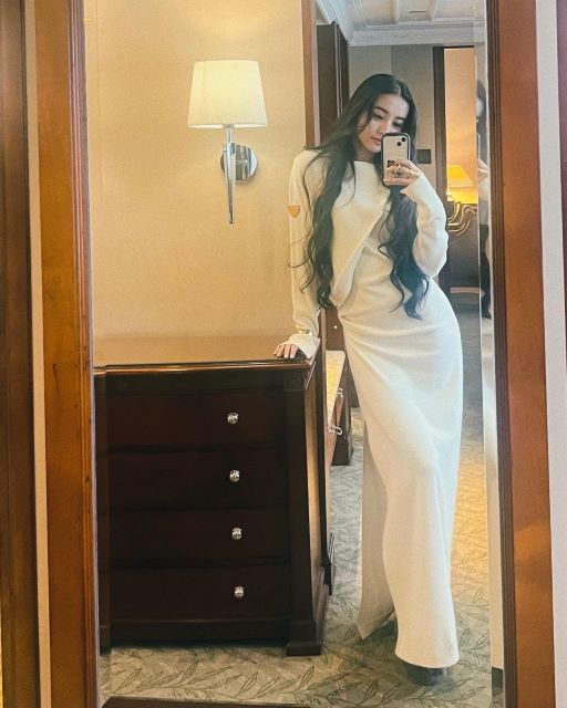 「天女!?」モデル・koki、白のロングドレス姿が美しすぎると話題に！