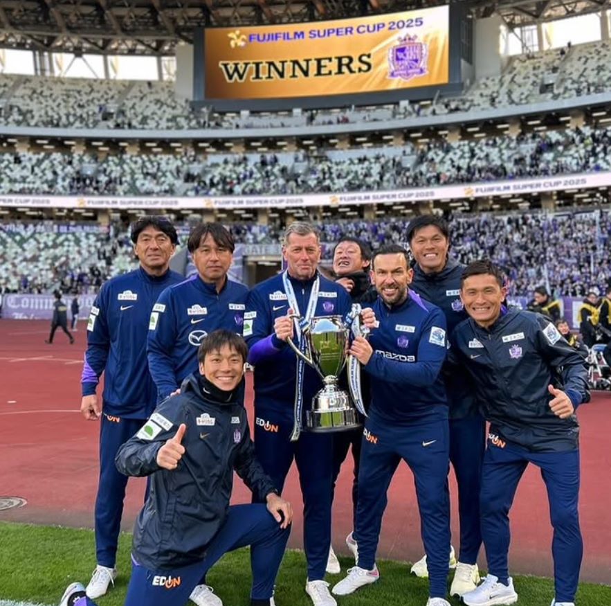 サンフレッチェ広島、フジフィルムスーパーカップ制覇 青山敏弘がコーチ初陣を勝利で飾る