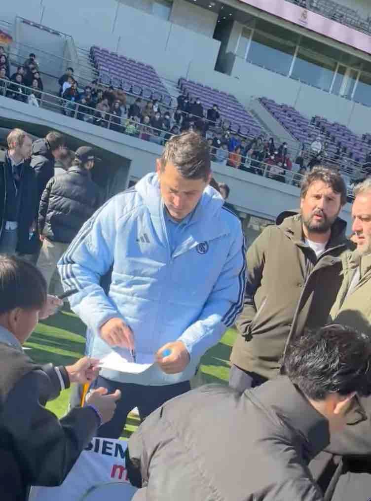 レアルのレジェンドGK カシージャス、日本での神ファンサービスの様子が公開