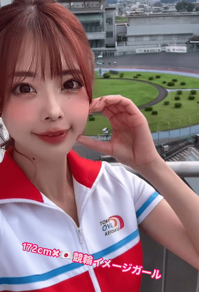 「動くANGELをお届け」美しすぎと話題のモデル、競輪ガールの”天使ウォーキング姿”披露にファンときめき状態！「可愛すぎです」