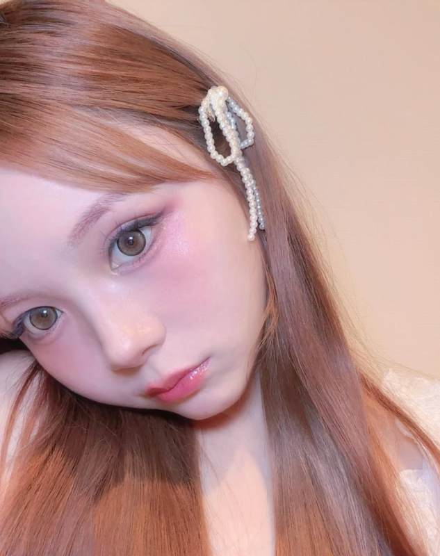 透明感がすごい…みゆみゆ、愛用コスメで魅せたドールフェイスが話題