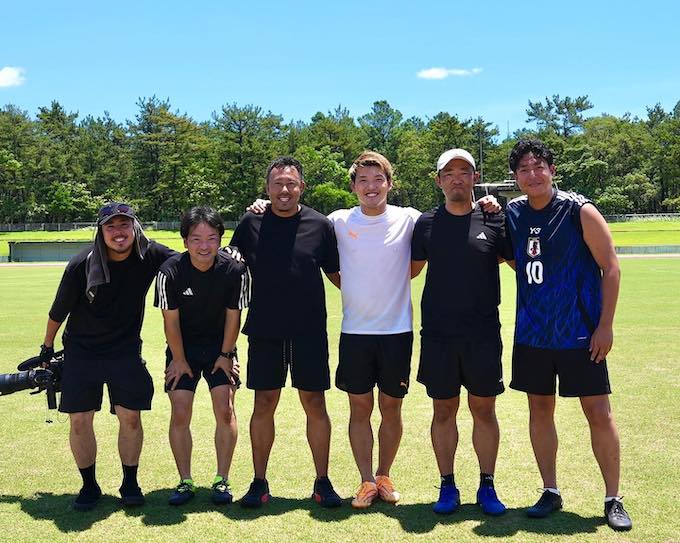 サッカー日本代表・堂安律が猛暑の中個人トレーニング！新シーズンに期待がかかる