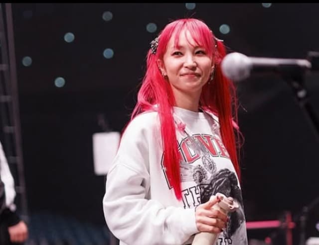 歌手LiSAのキュートすぎるリハーサルの様子にファン悶絶⁉