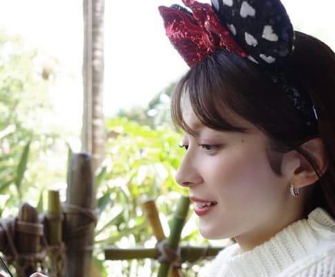 「ラプンツェルも可愛いけど里菜ちゃんの方が…」山本里菜アナの“ディズニー”オフショットにファンからコメント続々