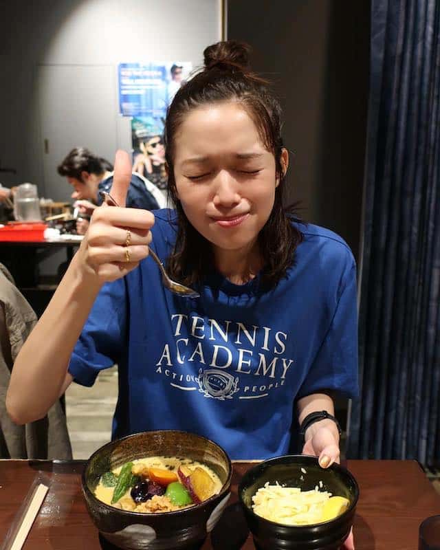 いっぱい食べる君が好き！佐藤栞里が北海道グルメを満喫🐮❤️