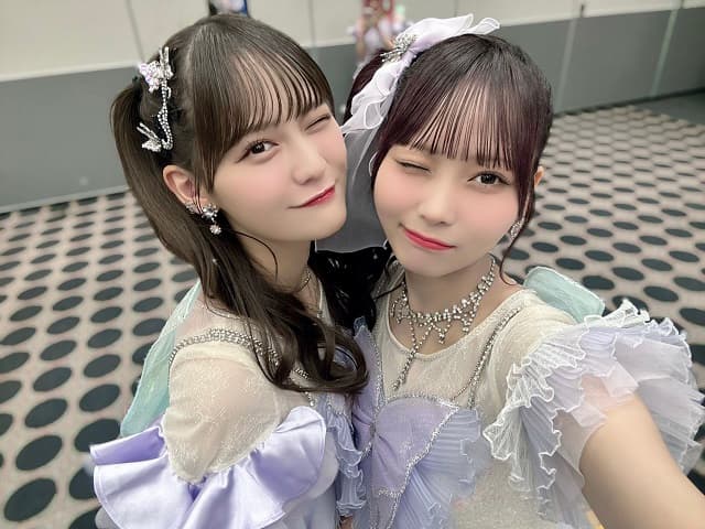 「にこちゃんずツーショかわいい」イコラブ 大場花菜が仲良しショットでメンバーの誕生日を祝福！