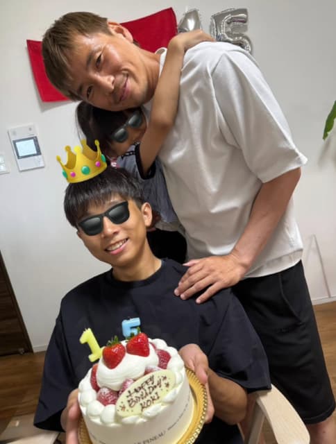 「今日は息子の15歳の誕生日」Jリーガー・乾貴士が息子の誕生日をお祝い