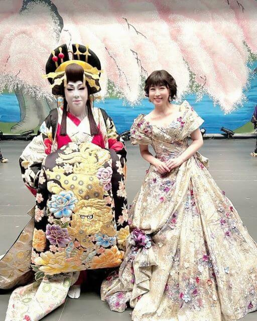 梅沢富美男、新歌舞伎座公演もいよいよ千秋楽へ。華やかな衣装とともに笑顔で観客を迎える毎日。