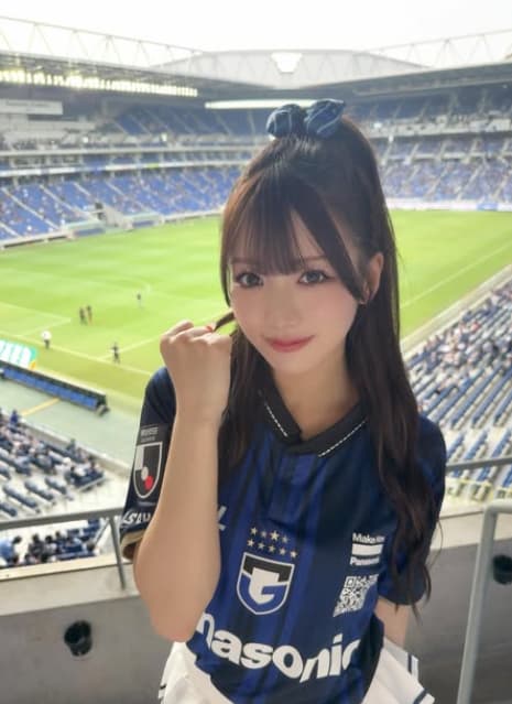 NMB48・坂田心咲、ガンバ大阪のユニフォーム姿を披露にファンから歓喜の声！