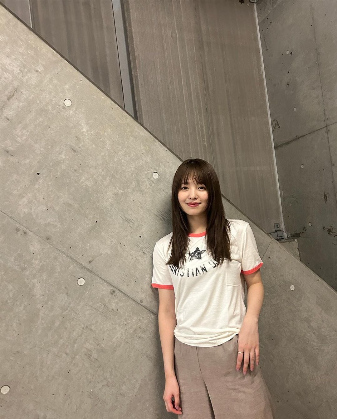 「最高にすき」横田真悠が最新ドラマのオフショットを公開！