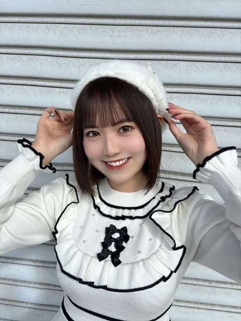 「距離が近く感じれて…」STU48メンバーが初・個別握手会後に激カワ白コーデショットを投稿！