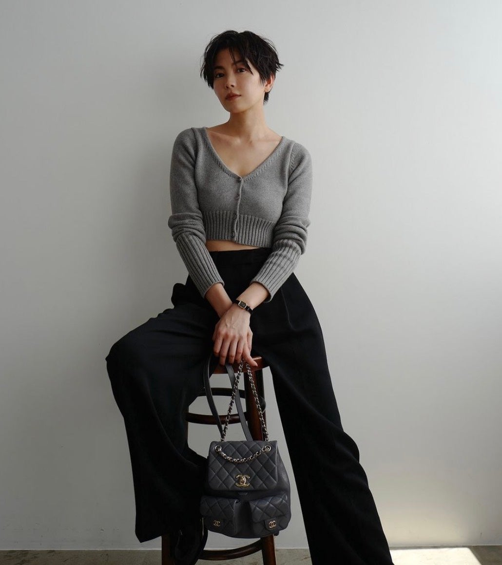 「何故こんなにも美しいの?」あの30代人気モデルの最新ファッションが話題に