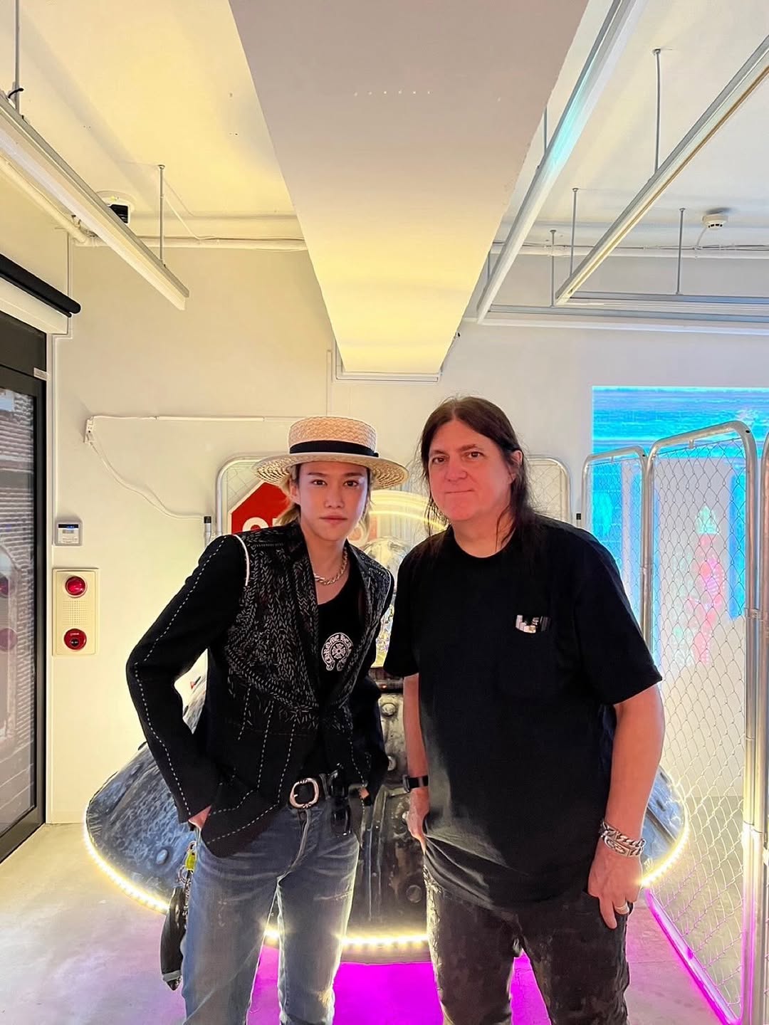 「どの作品も最高！」千賀健永、ジョー・フォティ氏の展示会に感動＆再会の喜びも