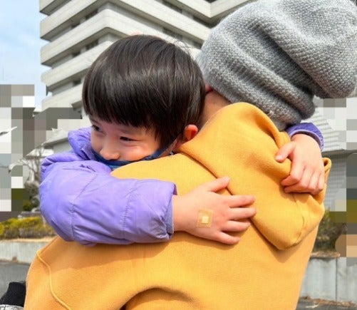 ココリコ遠藤 面会禁止の5歳次男が退院も症状治らず…親子の泣ける再会ショットも公開