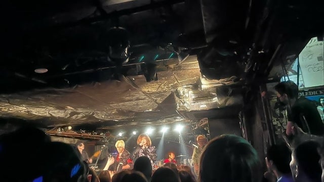 クソ暑さすら演出に変えて声と熱量で観客を撃ち抜いたキャンプ芸人の灼熱ライブ