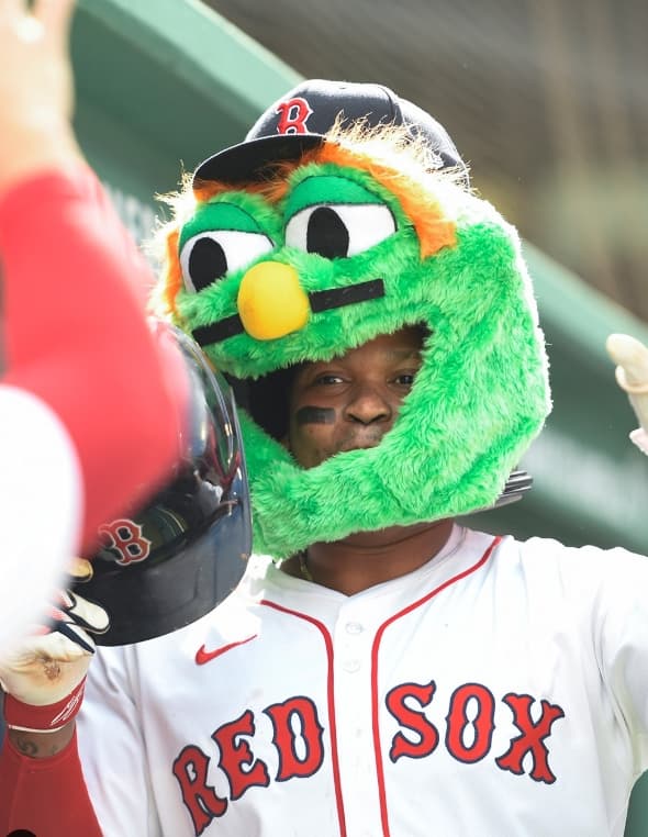 「可愛すぎるぞ！笑」レッドソックス・デバースの豪快弾に拍手喝采！！