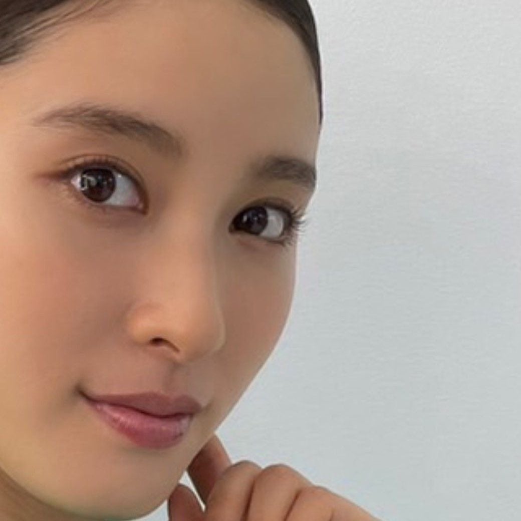 妊娠発表の土屋太鳳の超ドアップショットが美しすぎると話題🌟「アップのお顔のお写真に思わずドキッとしました」