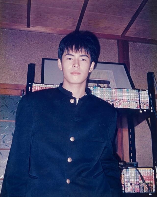 48歳・伊藤英明が男前すぎる高校生時代の写真を公開 「第2ボタンなくなってる」「漫画の登場人物みたい」