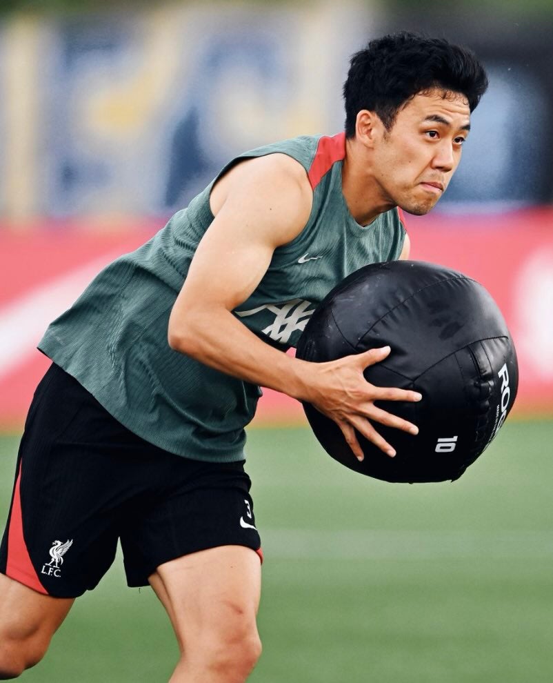 「初期のドラゴンボールに出てきそうな表情…」リヴァプール公式がXを更新