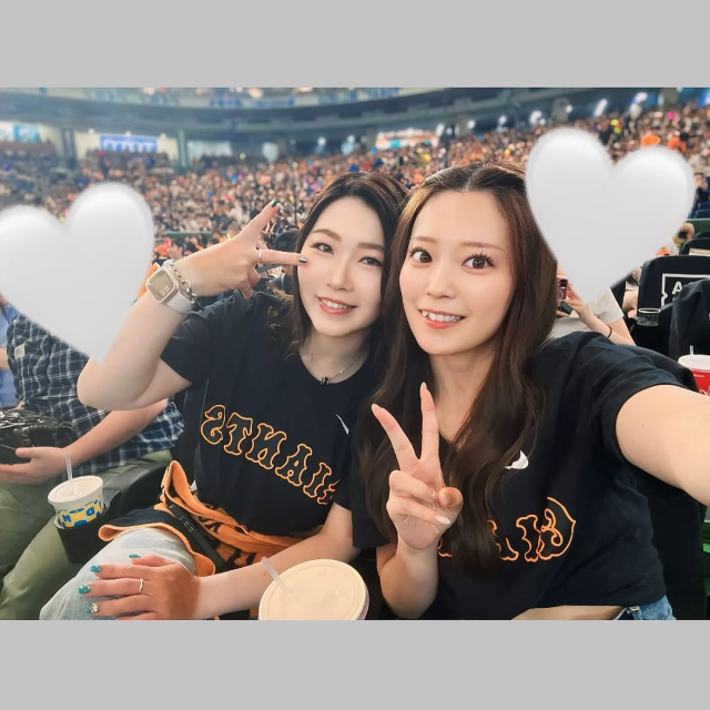 可愛すぎる"ジャイアンツ女子"ショットにメロメロ⁉美女ゴルファー上野陽向の球場観戦ショットに注目！