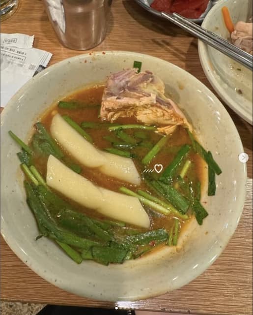 「いっぱい食べる君がすき♡」越智ゆらのが食事風景を投稿！