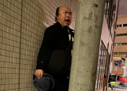 クロちゃん、春風の中で絶叫⁉「き、き、き、菊地ーーーー！！」