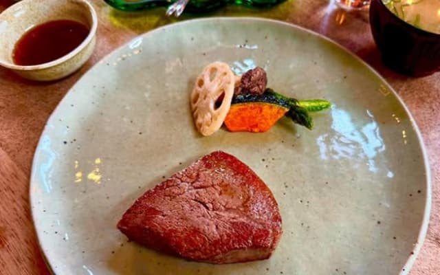 女優・夏木マリが収録に向けエネルギーチャージ！オシャレな食事を公開