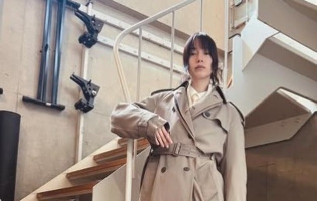 のんがお気に入りのネクタイとトレンチを紹介！