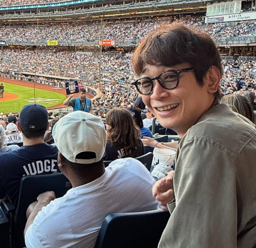 銀シャリ鰻、アメリカひとり旅で“ジャッジ3三振”に遭遇！？ホットドッグにケチャップ全振りも話題