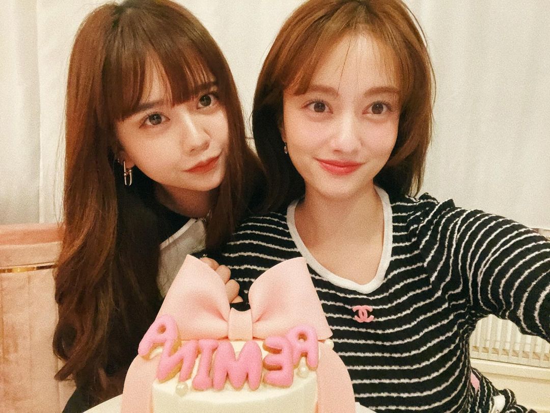 谷まりあが妹とのツーショットを公開「美人姉妹すぎる」