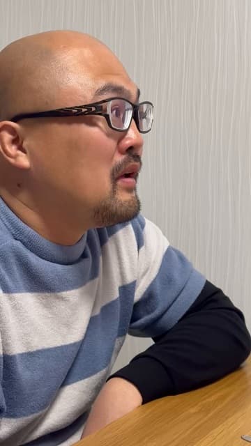 「嫁に勘違いされて盗撮されてました。」M-1を見る鬼越 良ちゃんの表情が真剣すぎると話題に