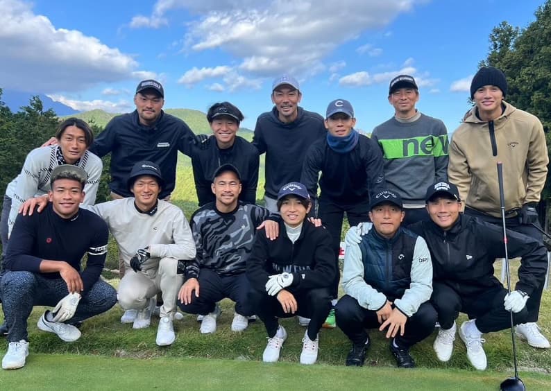乾貴士　豪華メンバーで「納会ゴルフ」