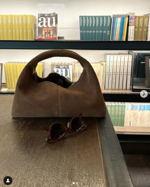 辺見えみり、秋が近付くと欲しくなるものとは？モダンなコーディネートを披露！