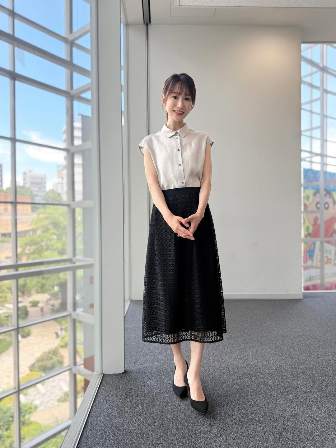 堂真理子アナ、月曜日の衣装を公開！「おはようございます！横顔も魅力的」