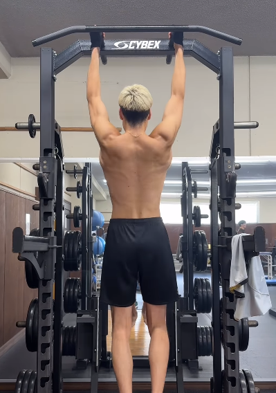 髙橋健太郎が“脱ガリガリ?!”に向けてトレーニング！かっこよずぎる肉体美に注目集まる！