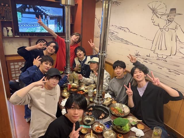 「本当に夢のような時間！」『あんステ』俳優たちの集合ショットにファン歓喜