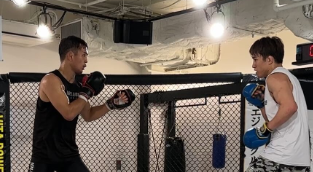 朝倉海がONE王者・若松佑弥とスパーリング！「夢の共演」に格闘ファン大興奮