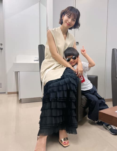 安田美沙子が美しい衣装姿を披露！仕事終わりのお祭りも満喫！？