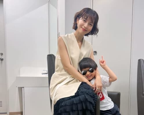安田美沙子が美しい衣装姿を披露！仕事終わりのお祭りも満喫！？