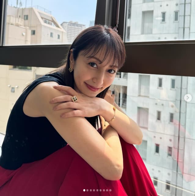 矢田亜希子「ラヴィット」出演を報告！美しいオフショット公開！